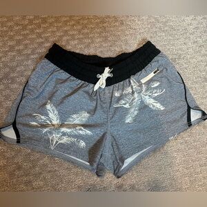 Vuori clementine shorts. Size xs. 3” inseam